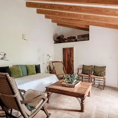 Ca'n Nicolau Holiday home *